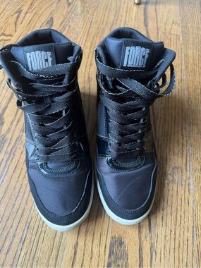 Force Black Women's Wedge Sneakers with Lace-Up Comfort
